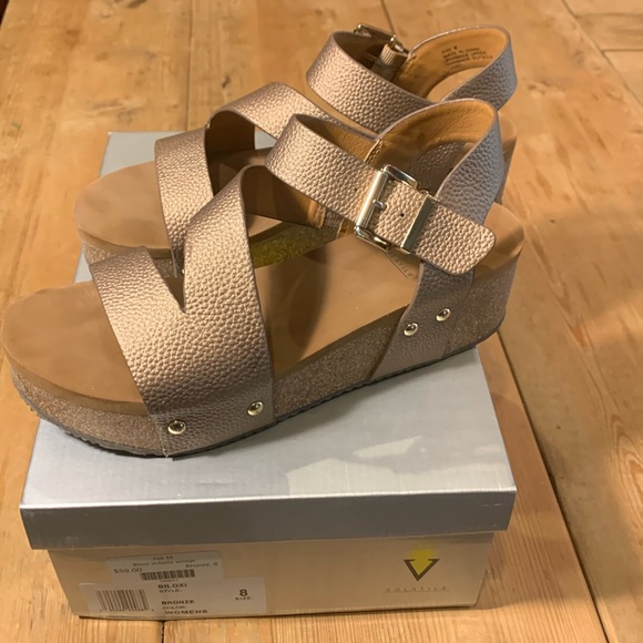 Volatile Biloxi Bronze Size 8 Sandals Foam Over Cork Sole Brass Nailhead GUC - Picture 6 of 15